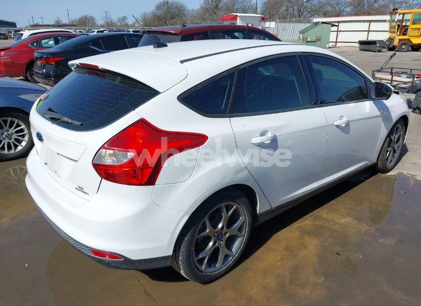 Photo 4 of 2013 Ford Focus SE (VIN 1FADP3K29DL157601)