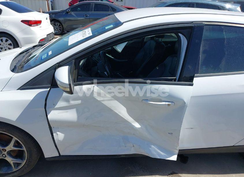 Photo 6 of 2013 Ford Focus SE (VIN 1FADP3K29DL157601)