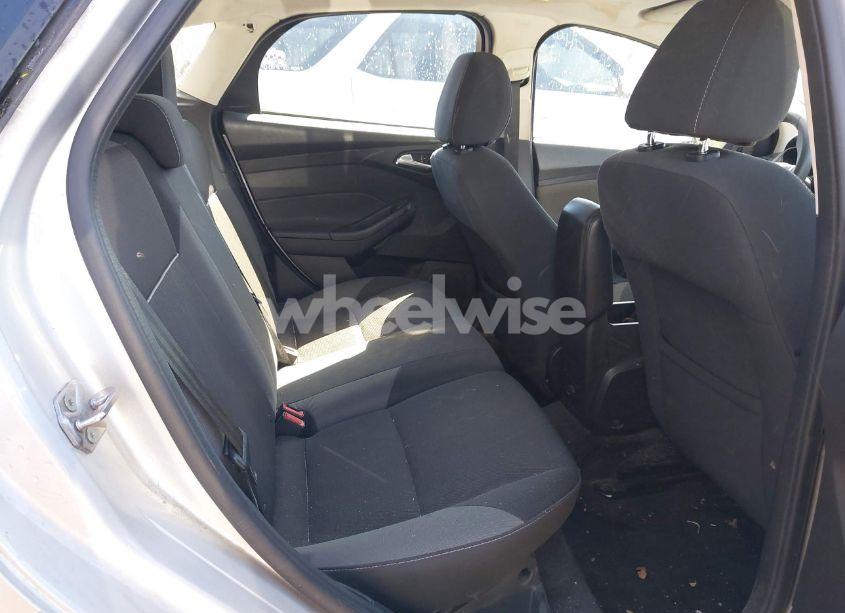 Photo 8 of 2013 Ford Focus SE (VIN 1FADP3K29DL162071)