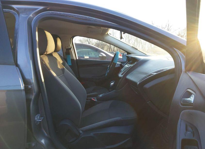 Photo 5 of 2013 Ford Focus SE (VIN 1FADP3K29DL176553)