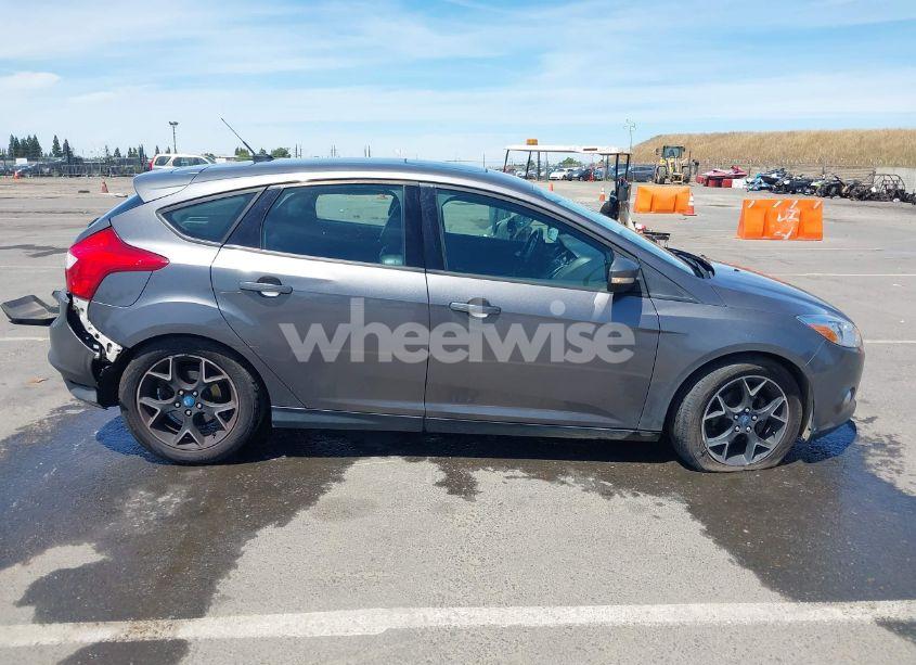 Photo 13 of 2013 Ford Focus SE (VIN 1FADP3K29DL190825)