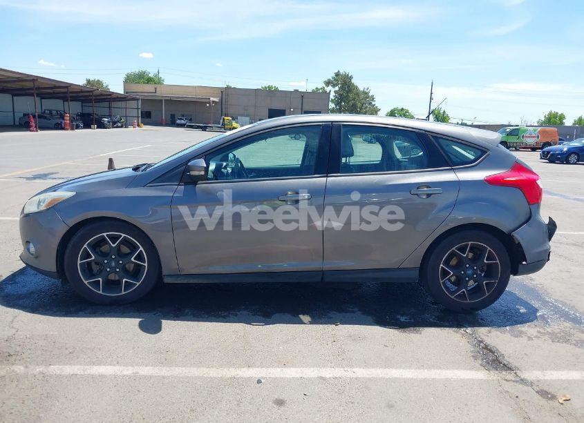 Photo 14 of 2013 Ford Focus SE (VIN 1FADP3K29DL190825)