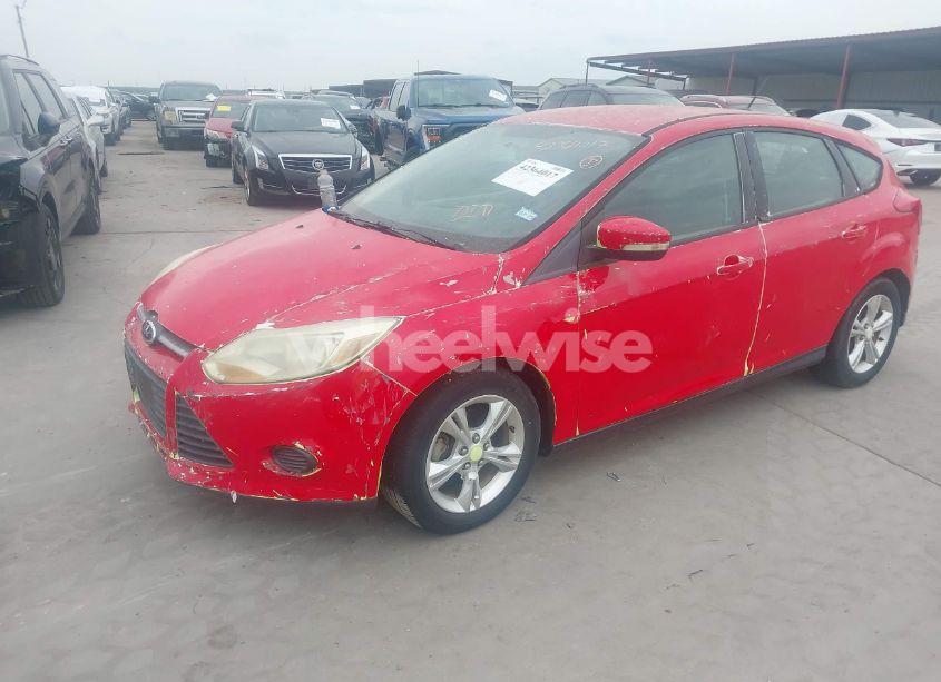 Photo 2 of 2013 Ford Focus SE (VIN 1FADP3K29DL204383)