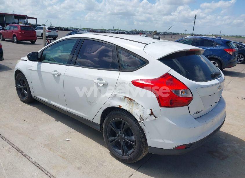 Photo 3 of 2013 Ford Focus SE (VIN 1FADP3K29DL209650)