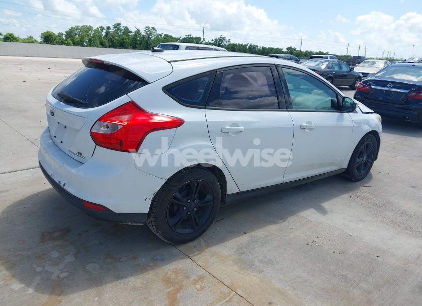 Photo 4 of 2013 Ford Focus SE (VIN 1FADP3K29DL209650)