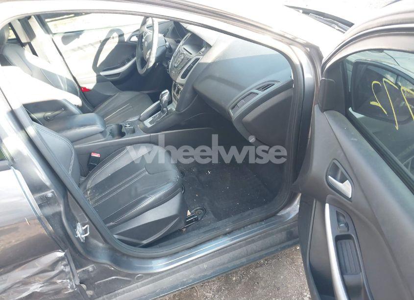 Photo 5 of 2013 Ford Focus SE (VIN 1FADP3K29DL224701)