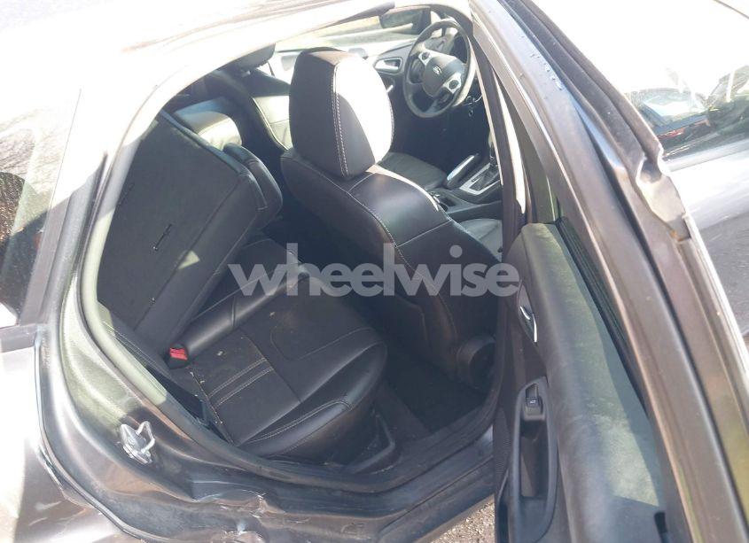 Photo 8 of 2013 Ford Focus SE (VIN 1FADP3K29DL224701)