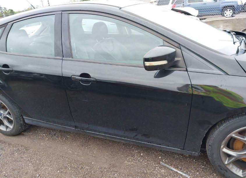 Photo 13 of 2013 Ford Focus SE (VIN 1FADP3K29DL247704)