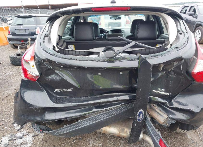 Photo 16 of 2013 Ford Focus SE (VIN 1FADP3K29DL247704)
