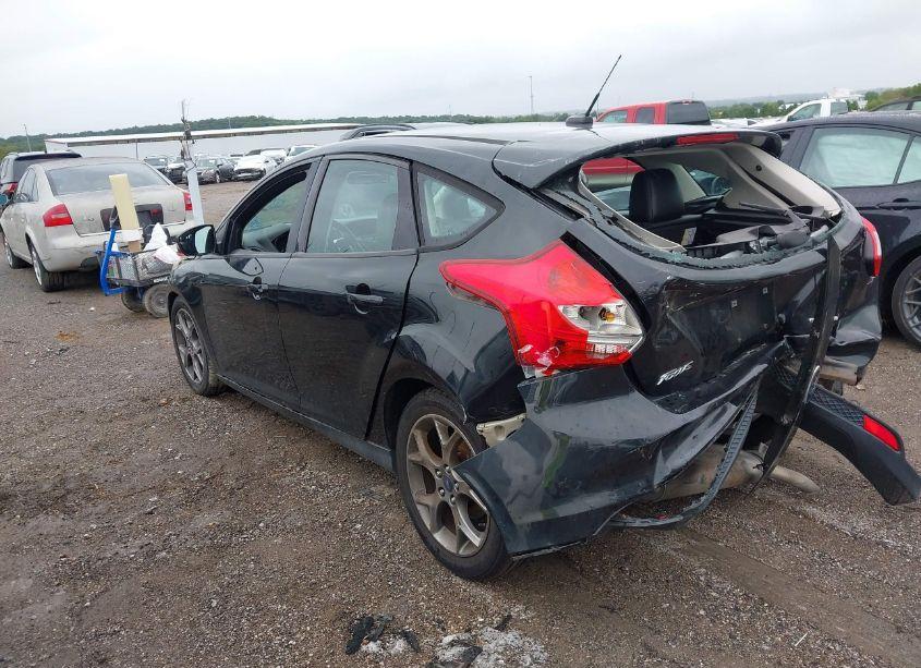 Photo 3 of 2013 Ford Focus SE (VIN 1FADP3K29DL247704)