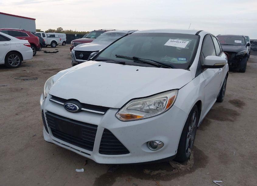Photo 2 of 2013 Ford Focus SE (VIN 1FADP3K29DL263045)