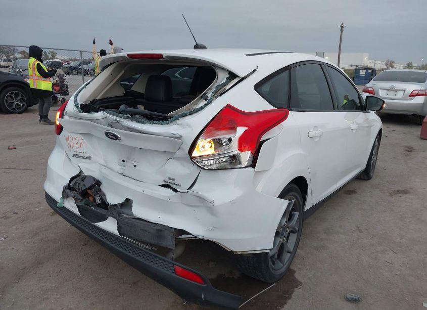 Photo 4 of 2013 Ford Focus SE (VIN 1FADP3K29DL263045)