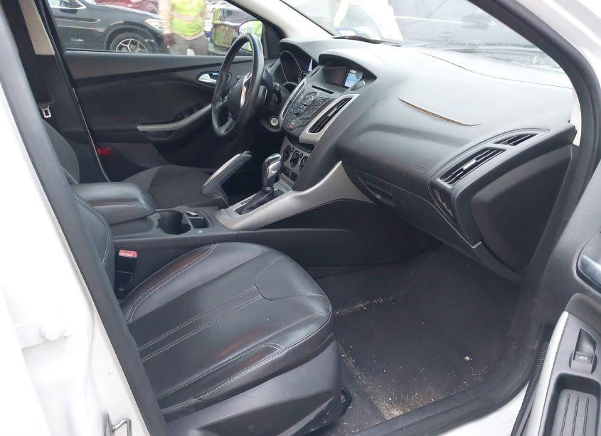 Photo 5 of 2013 Ford Focus SE (VIN 1FADP3K29DL263045)