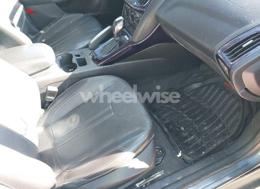 Photo 5 of 2013 Ford Focus SE (VIN 1FADP3K29DL266351)