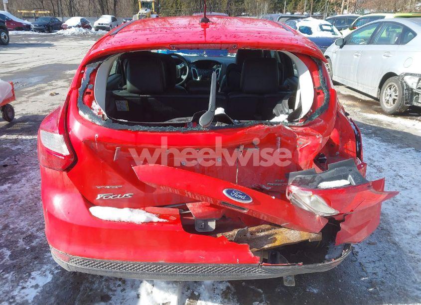 Photo 16 of 2013 Ford Focus SE (VIN 1FADP3K29DL267631)