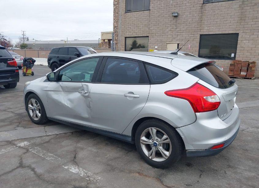 Photo 3 of 2013 Ford Focus SE (VIN 1FADP3K29DL267807)
