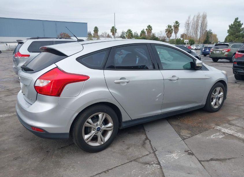 Photo 4 of 2013 Ford Focus SE (VIN 1FADP3K29DL267807)