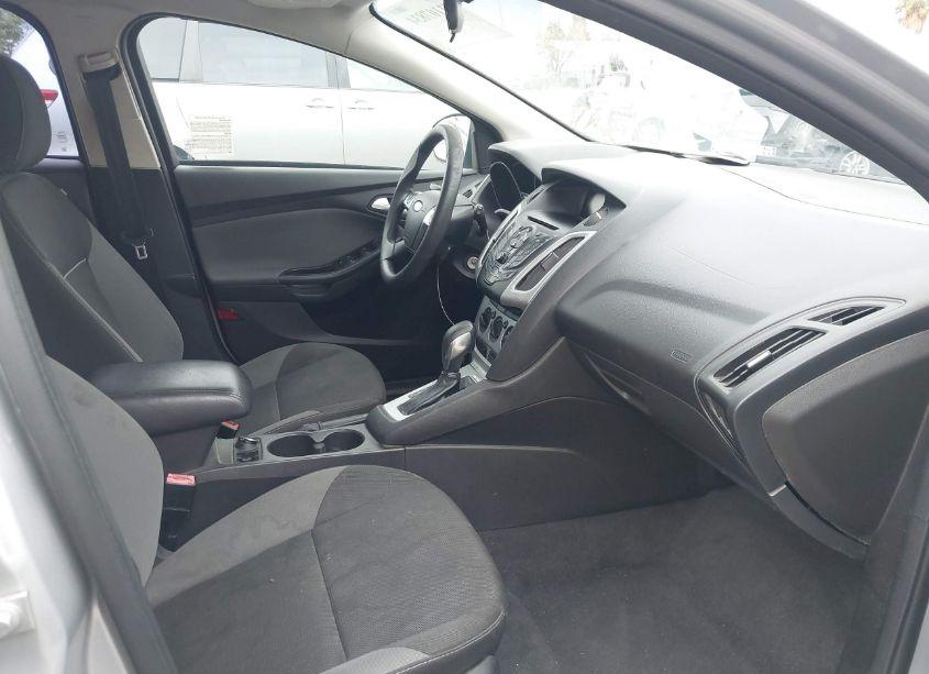 Photo 5 of 2013 Ford Focus SE (VIN 1FADP3K29DL267807)