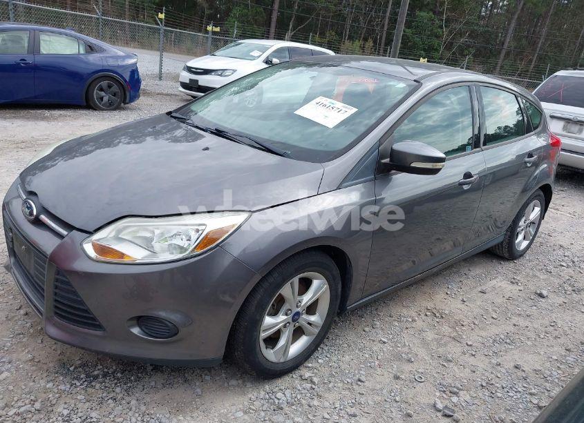 Photo 2 of 2013 Ford Focus SE (VIN 1FADP3K29DL314043)