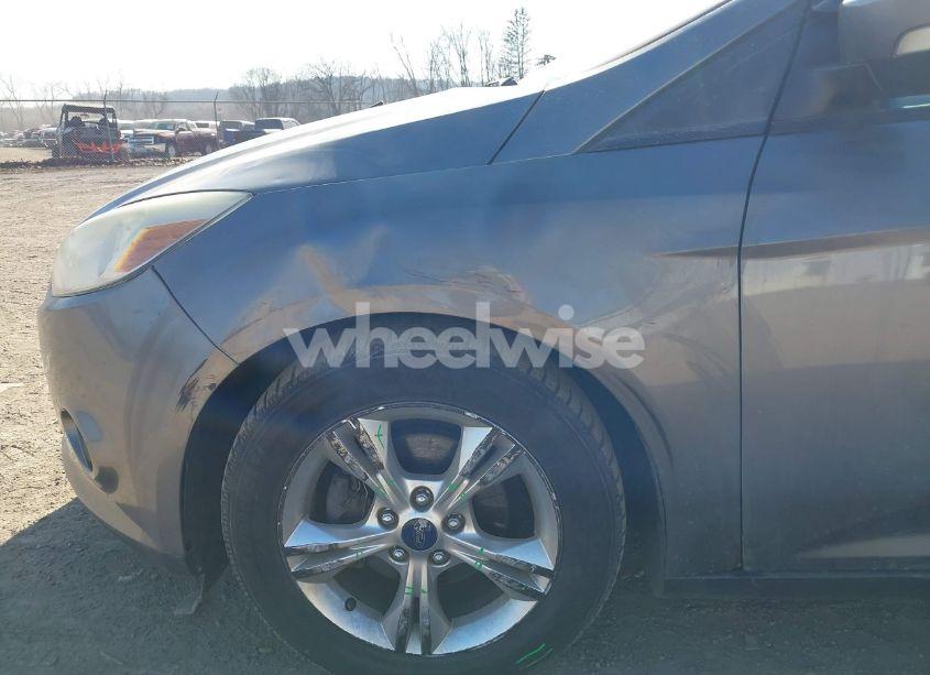Photo 14 of 2013 Ford Focus SE (VIN 1FADP3K29DL349486)