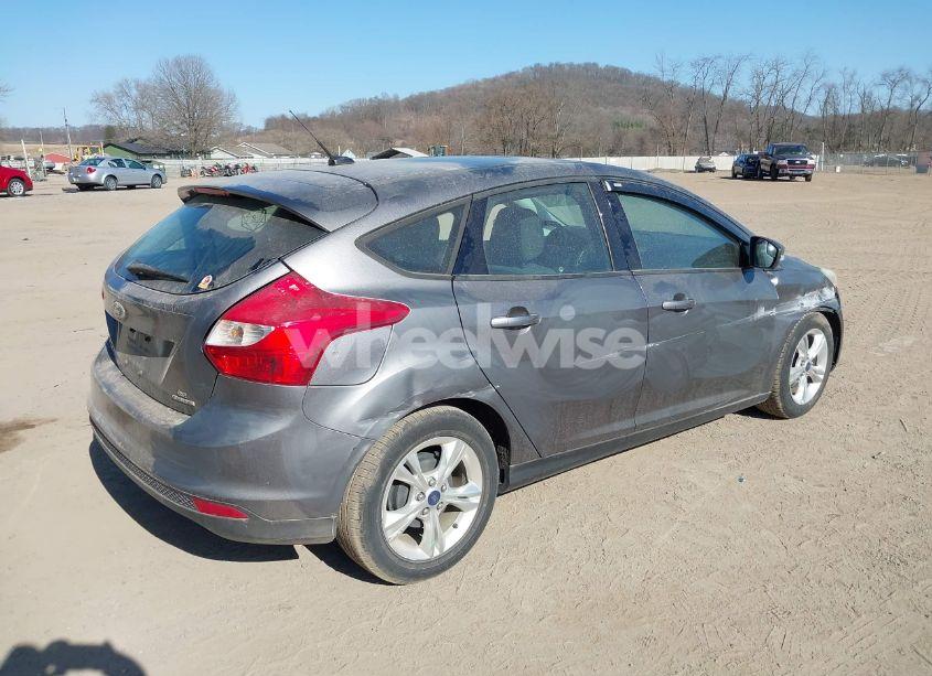 Photo 4 of 2013 Ford Focus SE (VIN 1FADP3K29DL349486)