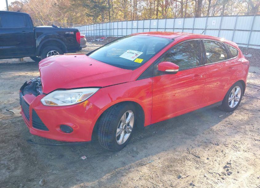 Photo 2 of 2014 Ford Focus SE (VIN 1FADP3K29EL126513)