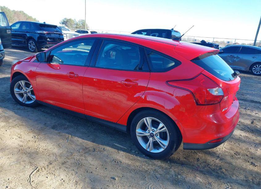 Photo 3 of 2014 Ford Focus SE (VIN 1FADP3K29EL126513)