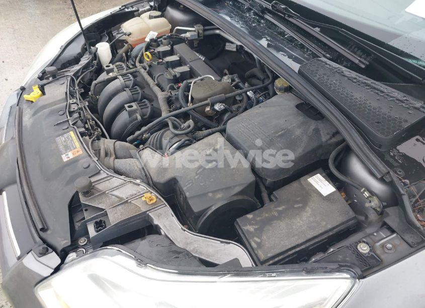 Photo 10 of 2014 Ford Focus SE (VIN 1FADP3K29EL136538)