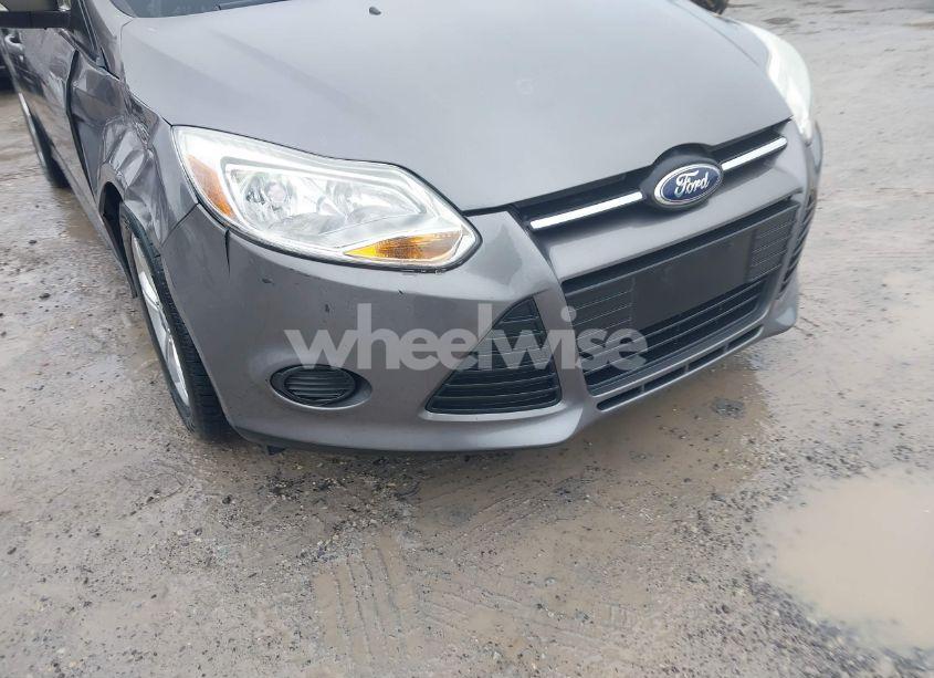 Photo 12 of 2014 Ford Focus SE (VIN 1FADP3K29EL136538)