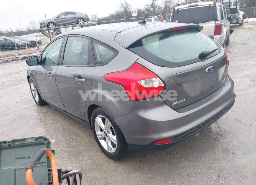Photo 3 of 2014 Ford Focus SE (VIN 1FADP3K29EL136538)