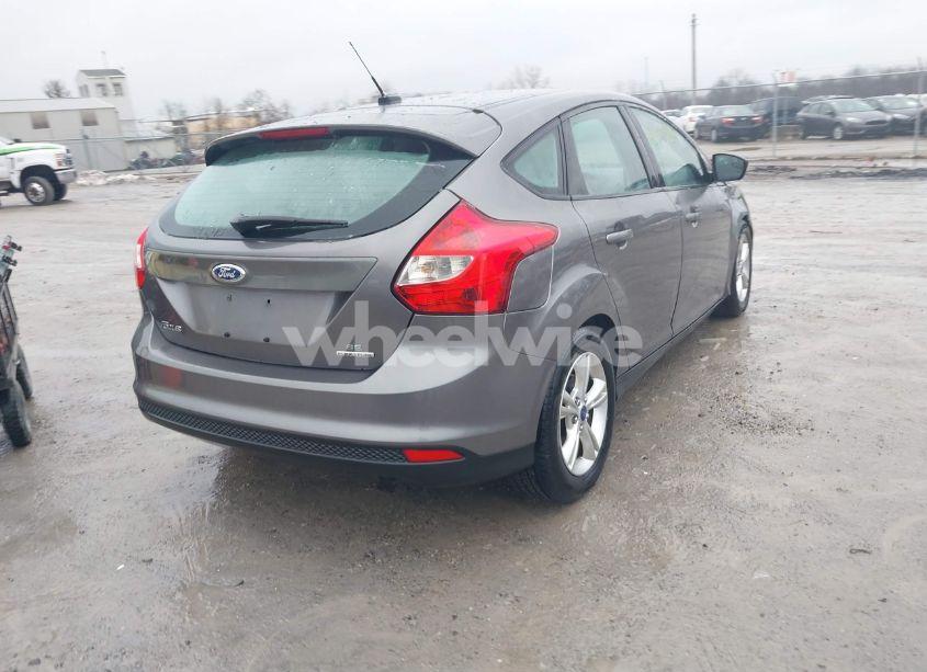 Photo 4 of 2014 Ford Focus SE (VIN 1FADP3K29EL136538)
