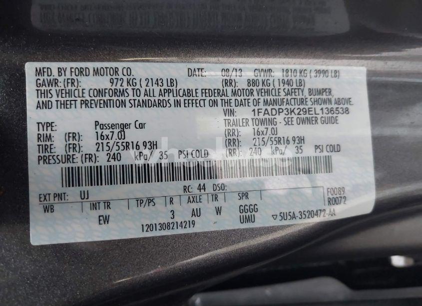 Photo 9 of 2014 Ford Focus SE (VIN 1FADP3K29EL136538)