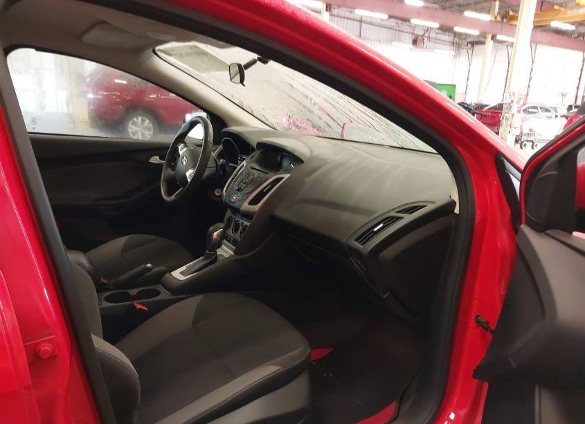 Photo 5 of 2014 Ford Focus SE (VIN 1FADP3K29EL170995)