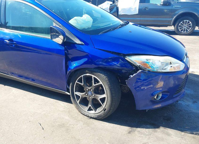 Photo 6 of 2014 Ford Focus SE (VIN 1FADP3K29EL196982)