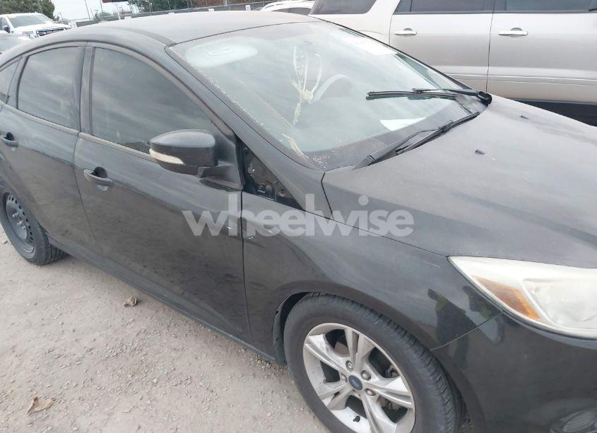 Photo 6 of 2014 Ford Focus SE (VIN 1FADP3K29EL208547)