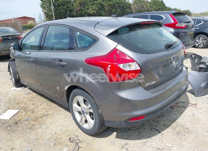 Photo 3 of 2014 Ford Focus SE (VIN 1FADP3K29EL211531)