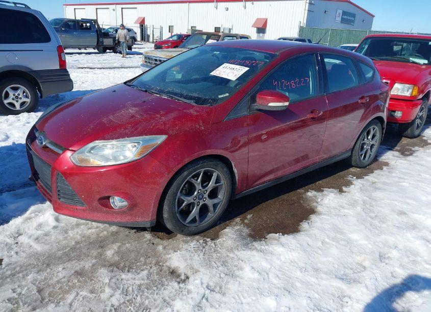 Photo 2 of 2014 Ford Focus SE (VIN 1FADP3K29EL213036)