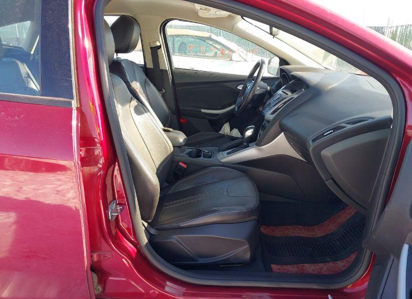 Photo 5 of 2014 Ford Focus SE (VIN 1FADP3K29EL213036)