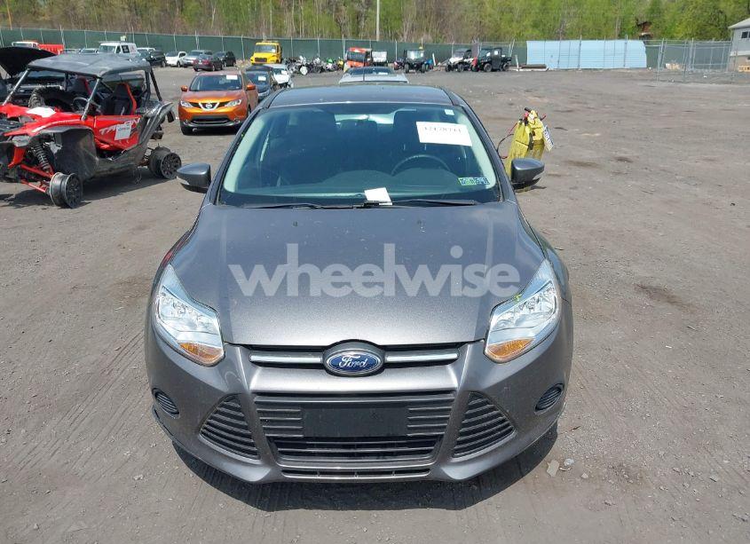 Photo 12 of 2014 Ford Focus SE (VIN 1FADP3K29EL243542)
