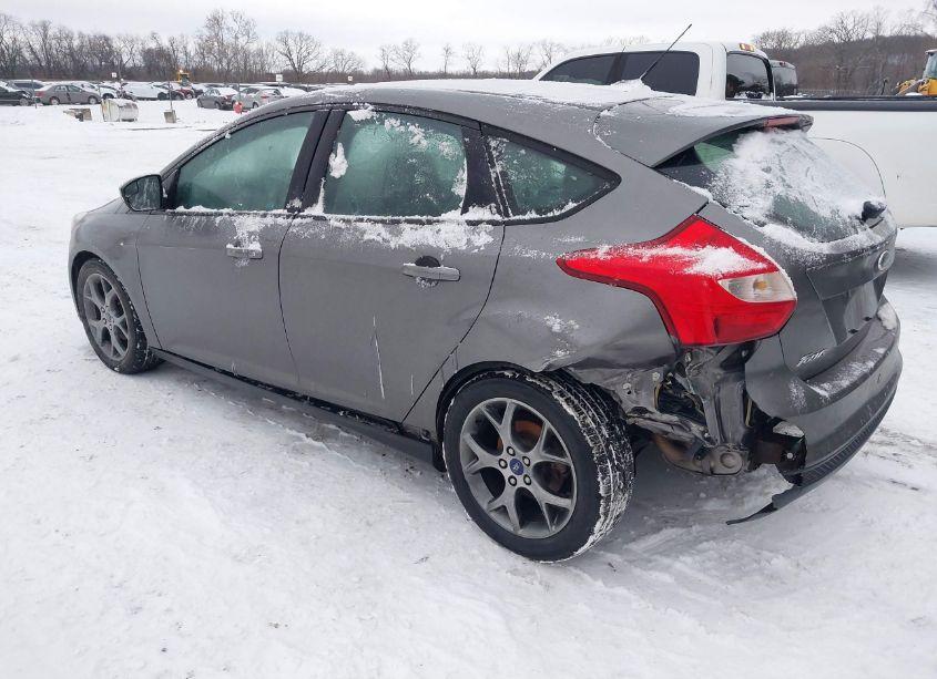 Photo 3 of 2014 Ford Focus SE (VIN 1FADP3K29EL251060)