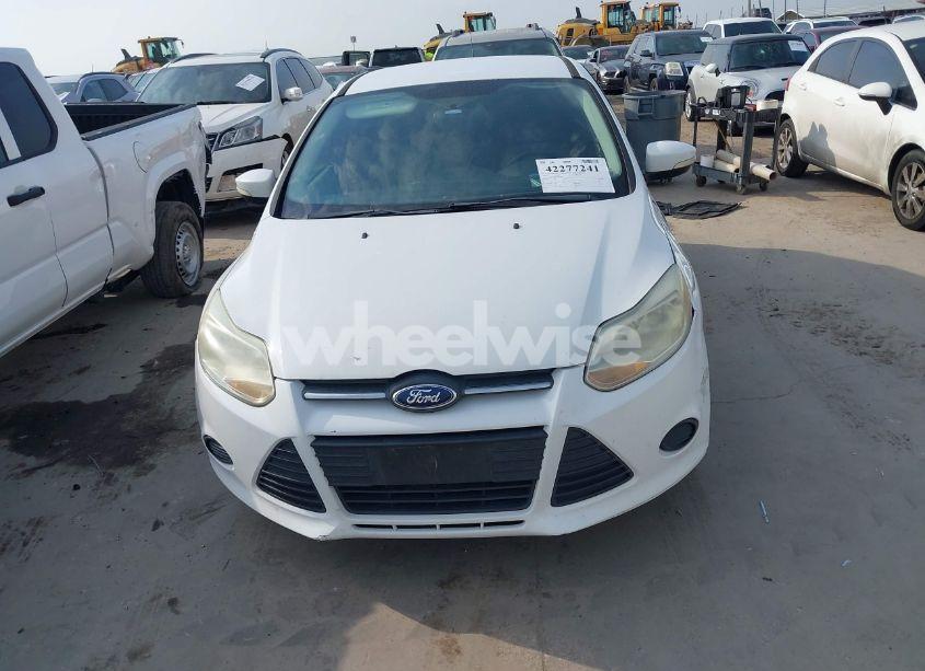 Photo 12 of 2014 Ford Focus SE (VIN 1FADP3K29EL265556)