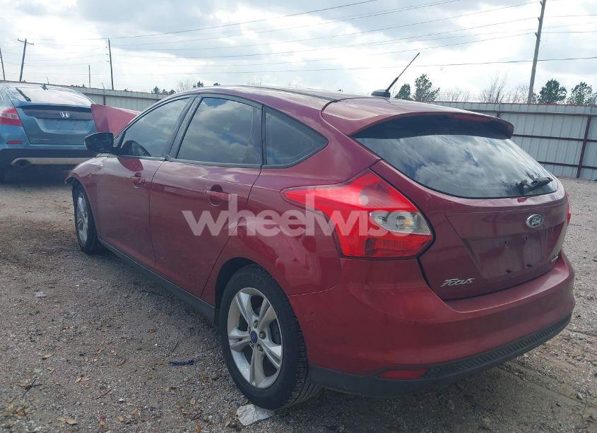 Photo 3 of 2014 Ford Focus SE (VIN 1FADP3K29EL273088)