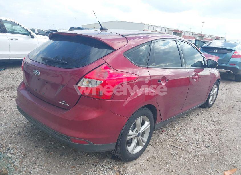 Photo 4 of 2014 Ford Focus SE (VIN 1FADP3K29EL273088)