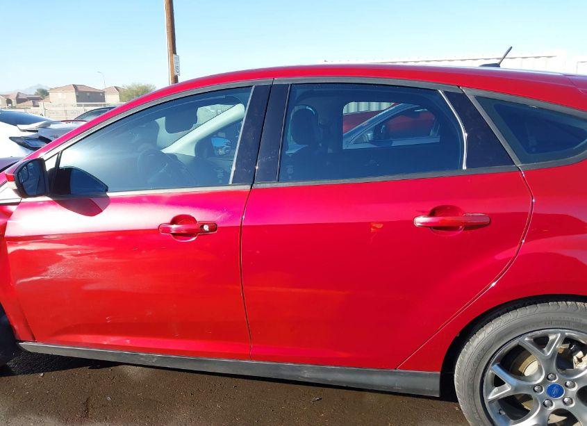 Photo 14 of 2014 Ford Focus SE (VIN 1FADP3K29EL281871)