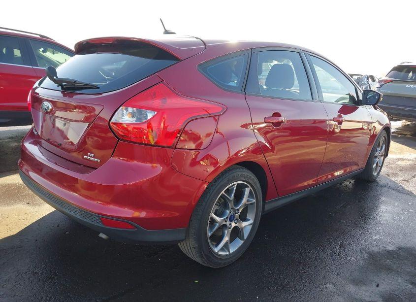 Photo 4 of 2014 Ford Focus SE (VIN 1FADP3K29EL281871)