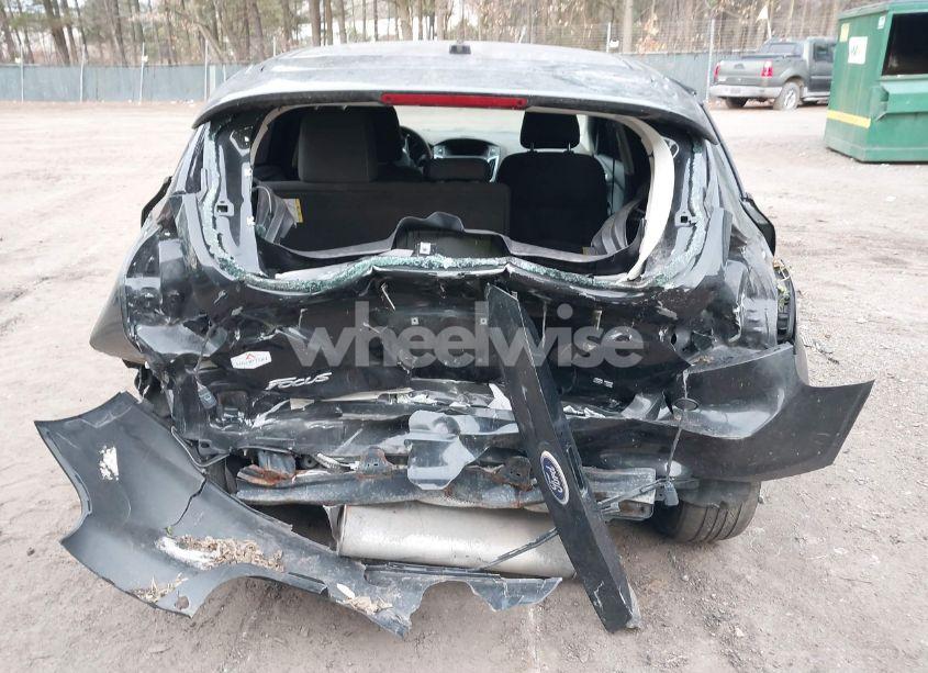 Photo 16 of 2014 Ford Focus SE (VIN 1FADP3K29EL368959)