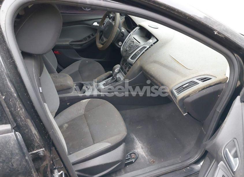 Photo 5 of 2014 Ford Focus SE (VIN 1FADP3K29EL368959)