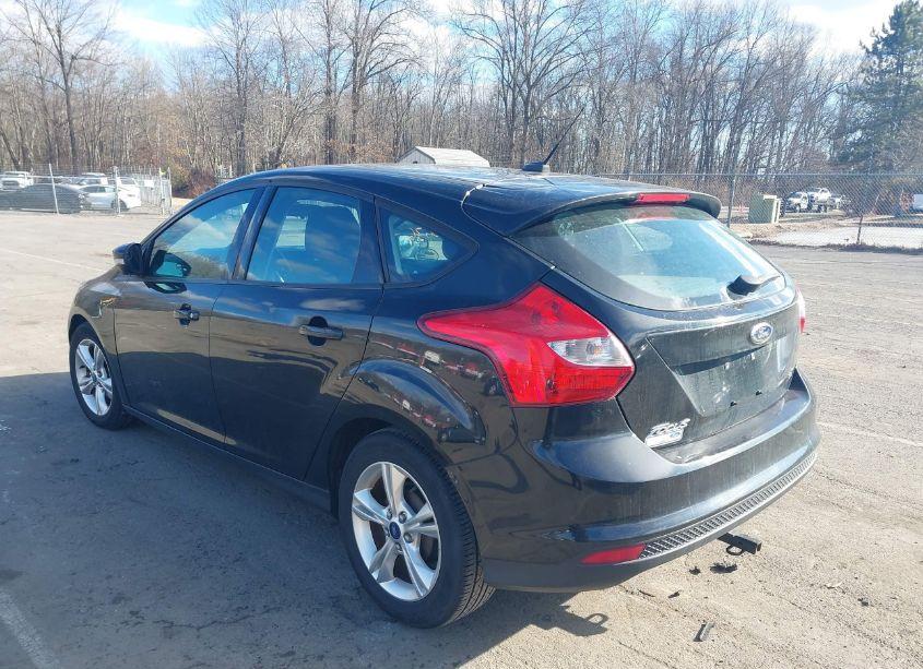 Photo 3 of 2014 Ford Focus SE (VIN 1FADP3K29EL377337)