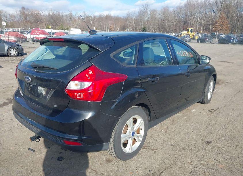 Photo 4 of 2014 Ford Focus SE (VIN 1FADP3K29EL377337)