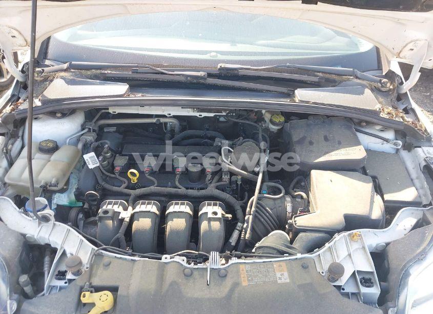 Photo 10 of 2014 Ford Focus SE (VIN 1FADP3K29EL395949)